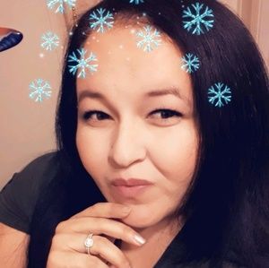 Meet your Posher, Monica